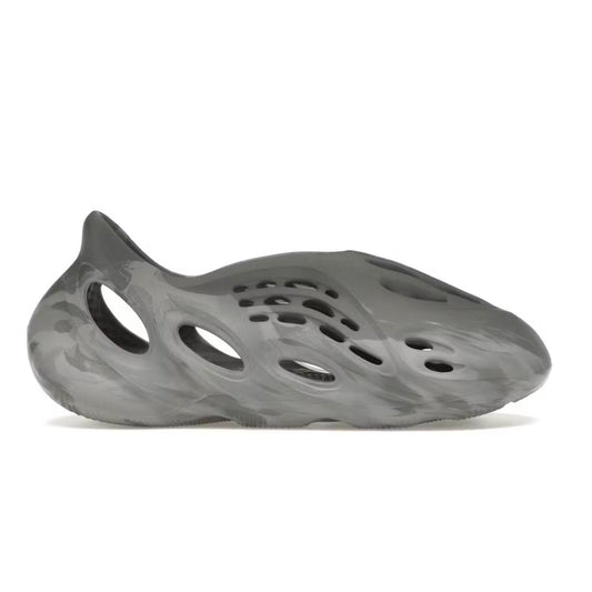 YEEZY FOAM RNNR “MX GRANITE”